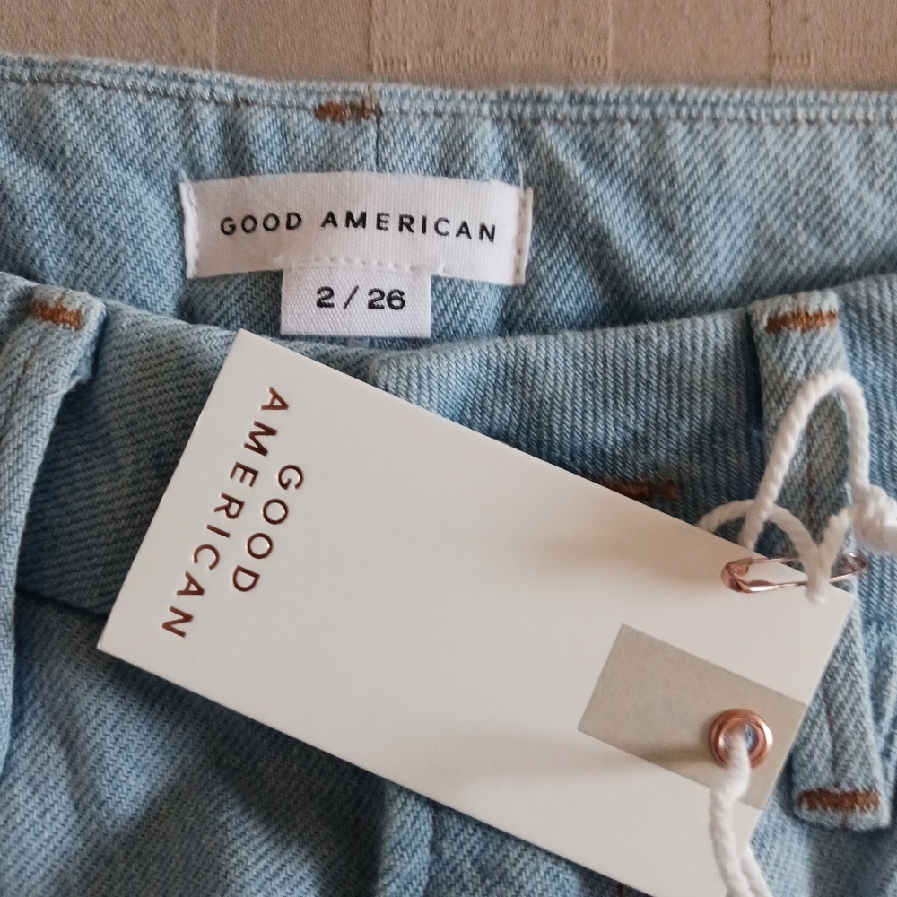 Good American 90's Patch Straight Leg High Rise Jean - Picture 13 of 13